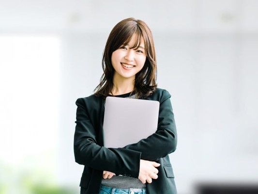 未経験からでも活躍できる！基礎から学べる研修制度とキャリアアドバイザー制度で安心！