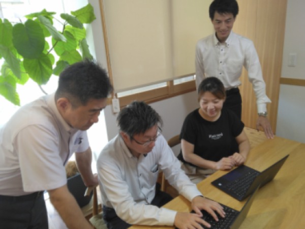法人営業・専門商社の法人営業・事業開発（賞与なども充実・普通自動車免許）