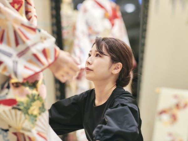 勤務いただくFioreBianca大阪店です。関西エリアに4店舗のドレスショップを運営しております。