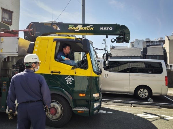 大型トラックドライバー・ドライバー経験者・フォークリフト等の免許取得者（大型免許・ひとつでも当てはまる方大歓迎）