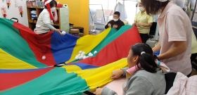 月一回のドラムサークルをみんな楽しみにしています。