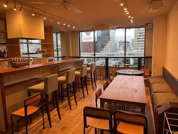 カフェバー（通称：アネックス）