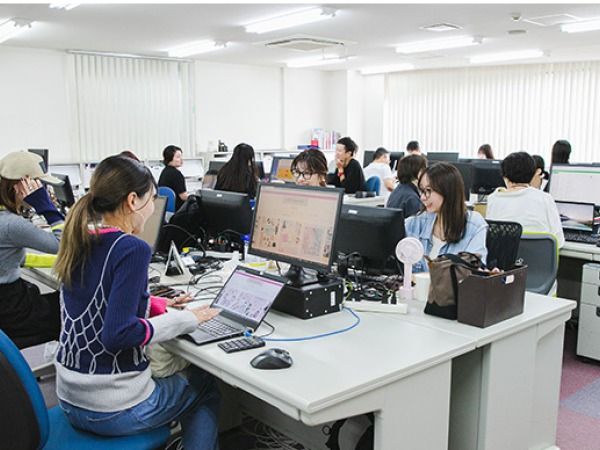 経理業務・アパレルEC会社の経理業務・人（フレックスタイム制✧土日祝休み）