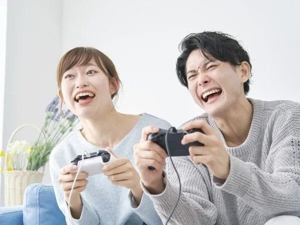 「やってみたい」気持ちさえあれば、業界経験や知識がなくてもOK。AIやゲームに関わる世界へ続く、あなたの可能性のトビラを開きませんか？