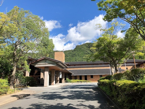 業界未経験の方でも25万円以上スタート！経験者は月収30万以上も可能です♪