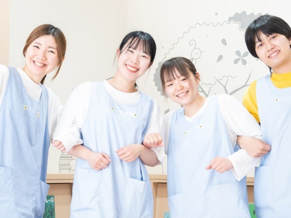 令和７年１０月１日リニューアル！はな保育は「自分らしく生きる」を保育理念に、保育士さん達もプライベートも大切に働きやすい環境を整えています。