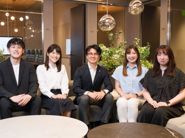 司法書士や他のパラリーガルに質問・相談しやすい環境です！