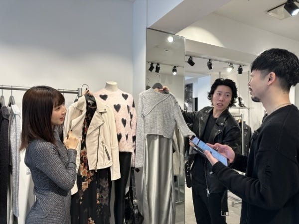 お客様に寄り添った接客を重視しています。お客様にご満足いただくためなら、時間を気にせず会話を楽しむこともOKです。