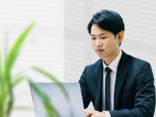 社内DX化を推進しつつ、必要に応じて他部署のサポートや業務改善に携わることで、経験を試せる環境です。