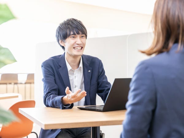 20代～30代のメンバーを中心に、活発に意見が飛び交う社風です！