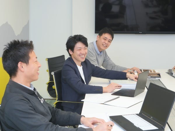 代表との距離感が近いため、なんでも相談しやすい環境です！