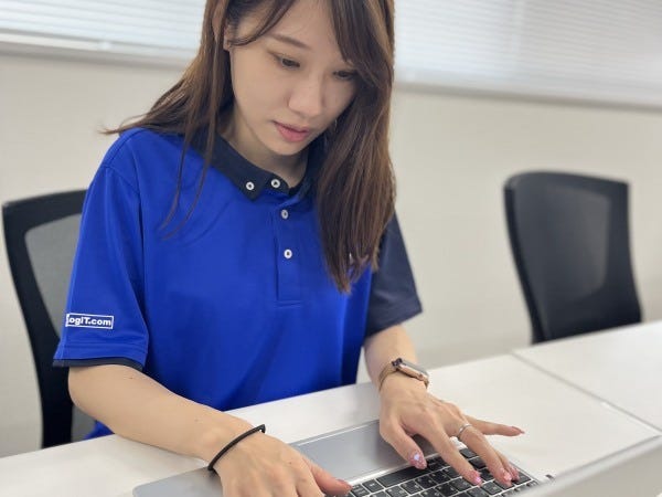 事務・正社員（未経験歓迎・フルフレックスタイム制）