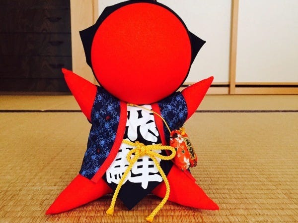 さるぼぼとは高山に伝わる子宝を願うお守りです。高山に留まらず岐阜県全域でも認知度は高いお守りです。全国でも知る人ぞ知るお守りです^_^