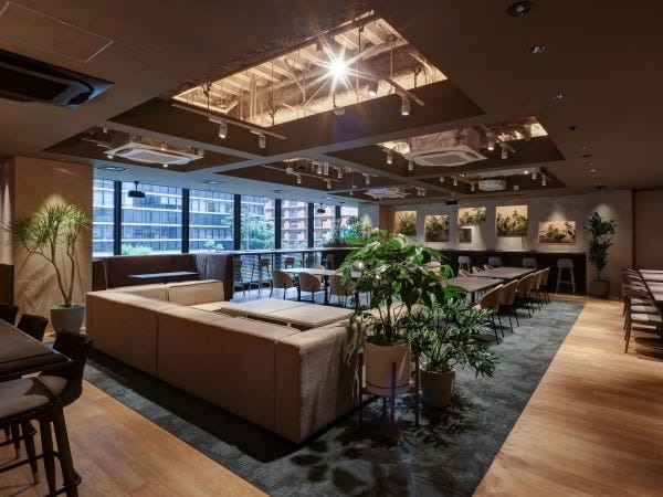 大阪本社ビル内の様子です。