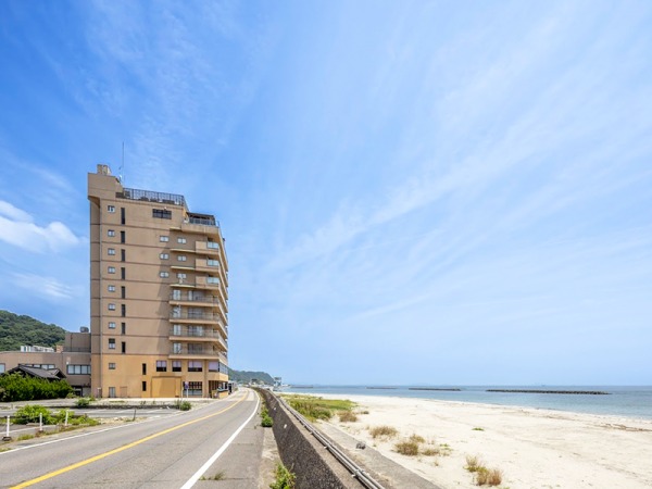 宿泊・観光業界No.1の給与水準を目指す会社◎明確な評価制度で、頑張りがしっかり報われる環境を整えています！