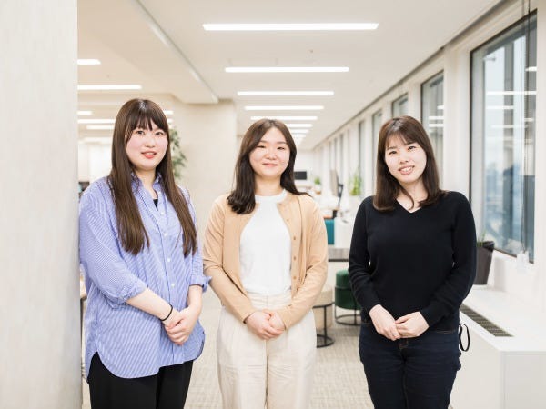 コーポレート部の経理チーム所属となります。経理チームは現在3名（30代、40代、50代）のメンバーがいます。