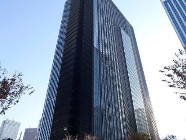 本社の外観です。