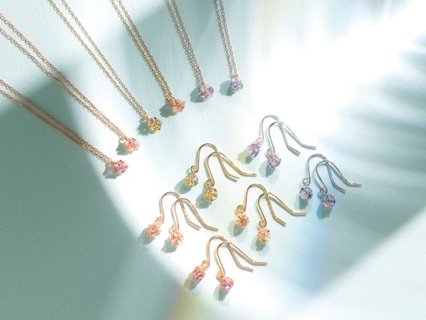 「手が届く“本物”のジュエリー」として、原材料調達、デザイン、生産、店舗展開を自社で行うことで高クオリティと適正価格を両立しています。