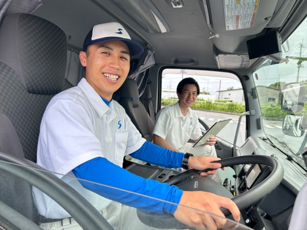 業界内で見ても社員定着率は最高水準。「利益を社員に還元する」という考え方を大事にしているからこそ、みんなもそれに応えてくれています！