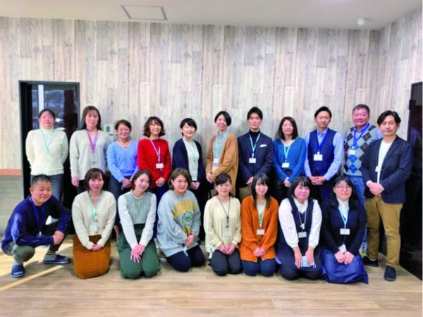 一緒に働くメンバーです！困った時は何でもご相談ください！InstagramやTikTokも是非ご覧下さい♪