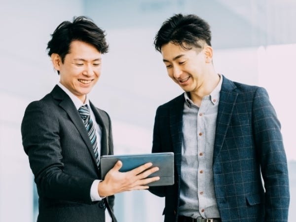 お客さまのご要望や建物の状況に合わせて、最適な商品を企画提案します。歴史の1ページに関わる仕事を一緒にしませんか。