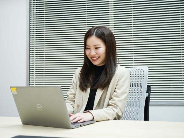 完全リモートのみの営業で対面ではないので安心です。資料やトークスクリプトがありますので順番に読むだけで営業できます。