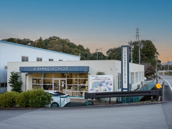 当社は1986年3月に設立されました。和田社長と福沢専務は、大手商社での経験を活かし、ポンプメーカーでの経験から創業しました。