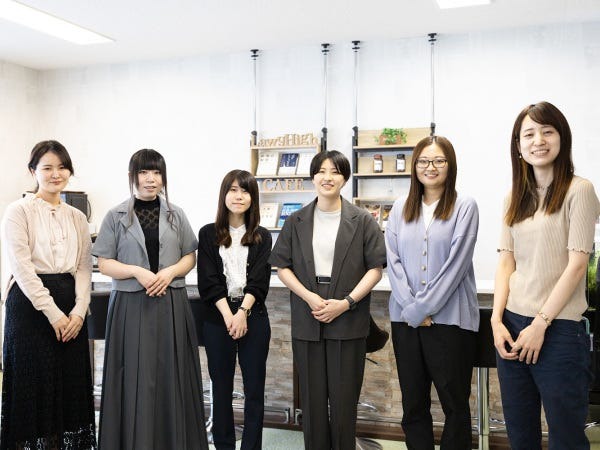 あなたと一緒に働くパラリーガル・事務スタッフのメンバーです。