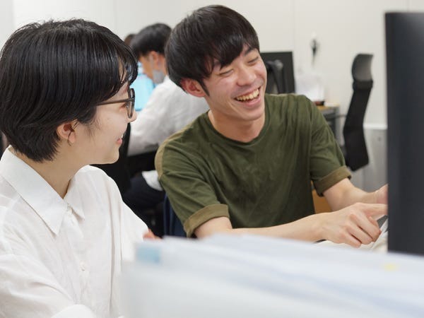 一緒に働くメンバーです。わからないことは何でも聞いてください！