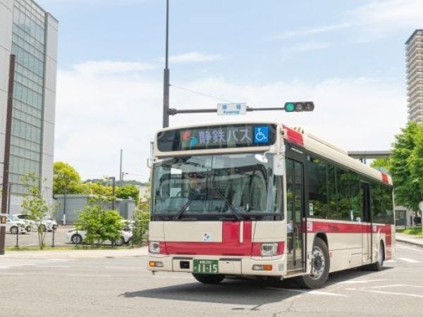 地域密着型なので、お客様から感謝を伝えてもらえることも。「いつもありがとう」そんな言葉を貰えるだけで、ハンドルを握る手に力がこもります。