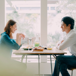 チームで協力して目標達成を目指します。一人で孤独に頑張ってストレスを抱える心配はありません。
