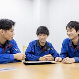 【働きやすさ】残業月10h程度・完全週休2日制・有休取得率92%以上と、働きやすい環境です◎