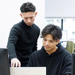 研修や同行といった形で独り立ちまでしっかりサポート！成長意欲さえあれば、未経験でも十分活躍できます◎