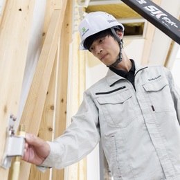 人生の中で一番大きな買い物に携わり、理想の住まいをカタチにすることができる魅力的なお仕事です！