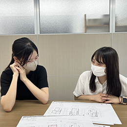 若いスタッフが切磋琢磨しています。