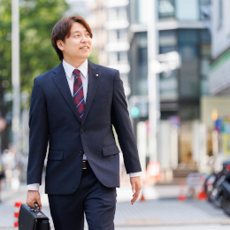 いろいろな街で、たくさんの方と出会えるので、毎日が新鮮です。