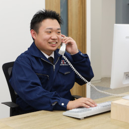 電話をかける時は、明るい声色を意識！相手に信頼していただくことが、成果に繋がります。