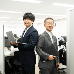 「医療情報システム」という社名は、医療機関向けITソリューションの総称から名づけられました。