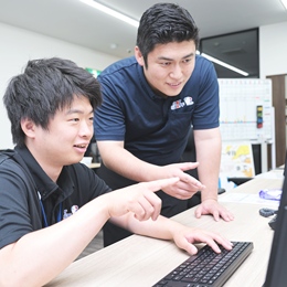 意欲次第で営業から統括部長、取締役、そして支社長へとキャリアアップのチャンスも豊富です。