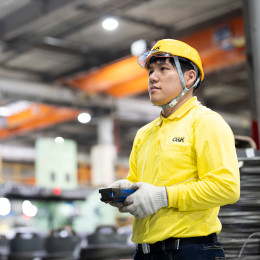 取扱う鉄鋼素材はさまざまなものに形を変えて、国内外のあらゆる産業を支えています。