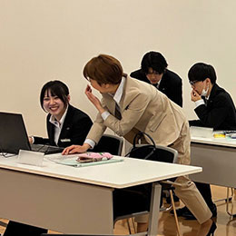 豊富な研修制度を完備！未経験からのスタートでも安心して始められる環境です◎