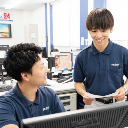 明るく穏やかな職場雰囲気で、困ったことがあればいつでも相談できる環境です！