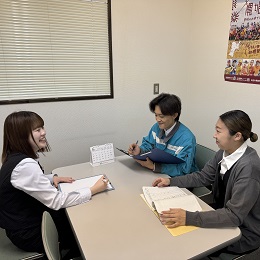 「新しい田植機の調子はどうですか？」といったように、世間話を交えながらお困りごとを聞き出しましょう。
