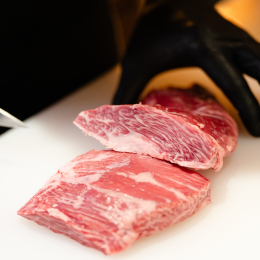 最上級の国産黒毛和牛のハラミを使用。ハラミは「旨味たっぷりで、なおかつヘルシー」と、今人気の部位。