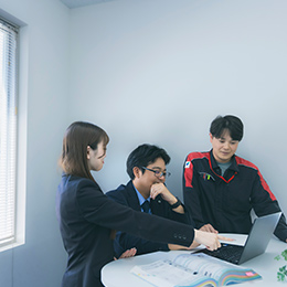 長期にわたり使われる建物に関わるからこそ、自分の仕事が街に残る誇りを感じられます。