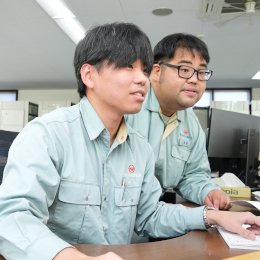 社内研修＋実践研修で、基礎からコツコツお教えします！未経験の方も、安心して飛び込んできてください！