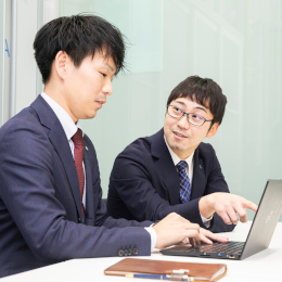 ITの知識や専門スキルは入社後の取得で問題ありません。一人ひとりに合わせた教育体制を整えています。