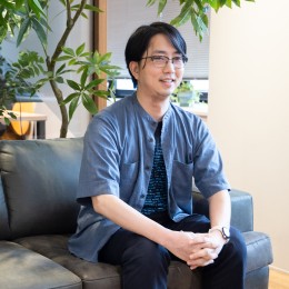 「生成AIに詳しいメンバーに話を聞いたり、日々の会話から勉強することもたくさんあります」（Iさん）