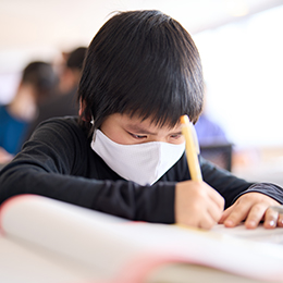 こちらから指導するのではなく、あくまで子どもたちの『自立』をサポートするという立場です。