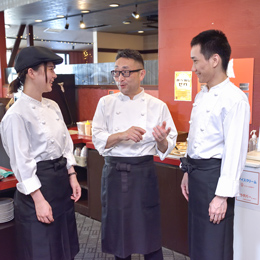 20代～40代と幅広い年齢層が活躍中。社員定着率も良好です！